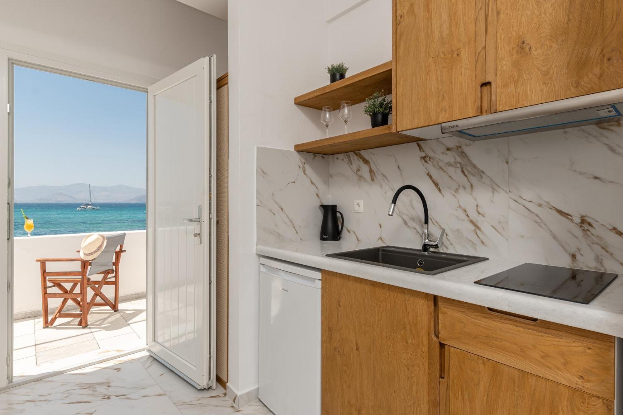 Ocean Whisper Beachfront * Agia Anna (Naxos)