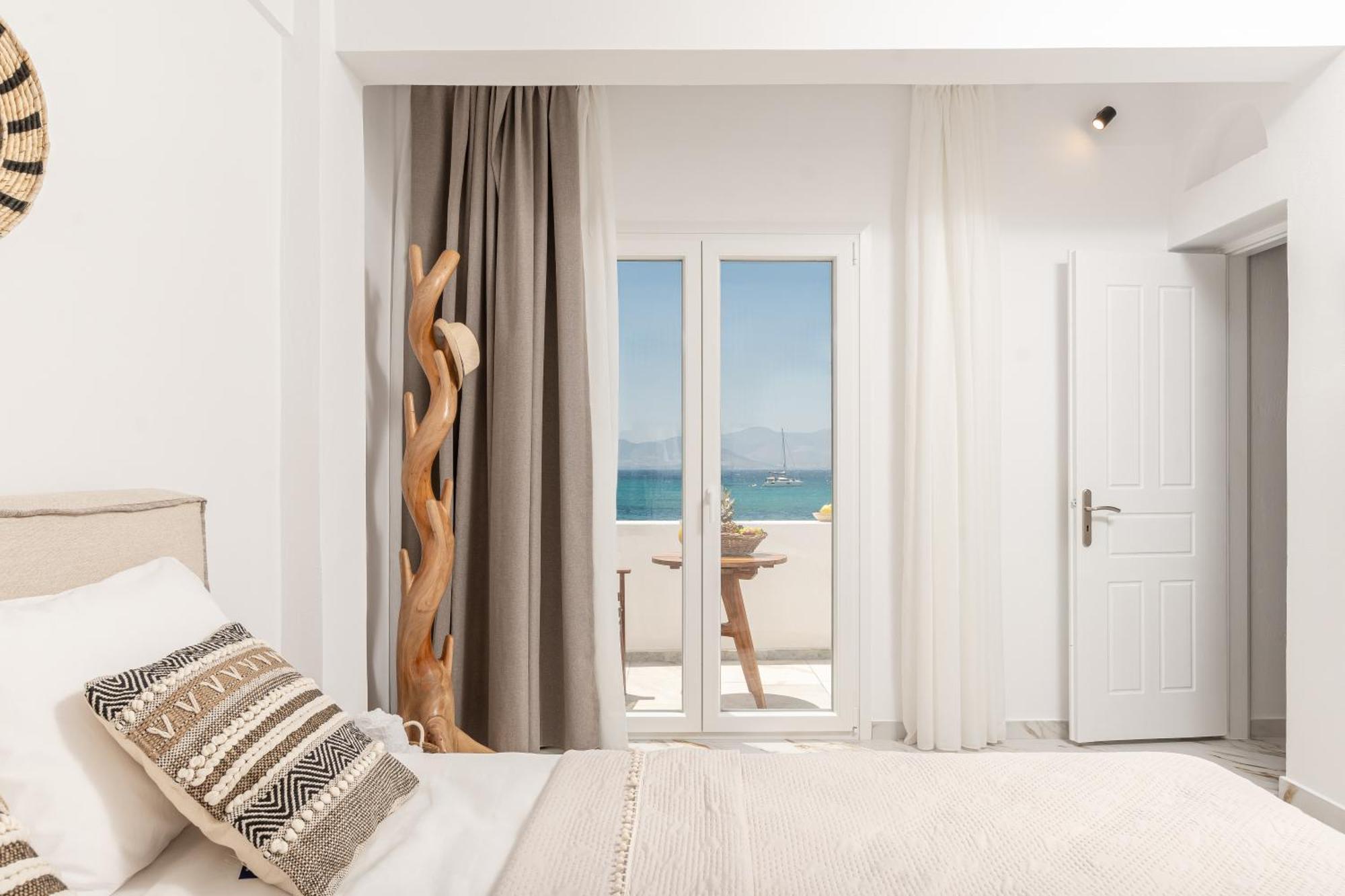 Ocean Whisper Beachfront Agia Anna (Naxos)